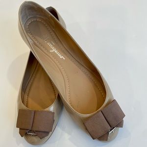 Beige Salvatore Ferragamo ballet flat